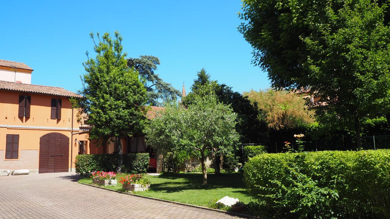 Bed and Breakfast R&B Giardino 34 à Forlì Extérieur photo